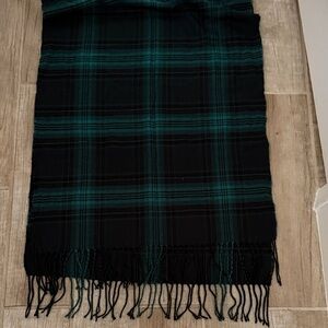 Banana Republic Tartan Blanket Scarf/shawl - Teal and Navy